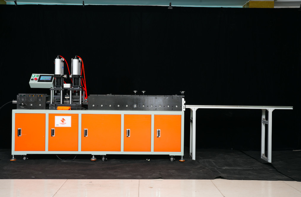 Omron besturingssysteem Luchtfilter Frame Machining Machine Hoogte Precision And Production